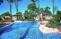 Holiday complex with pool in Aquitaine