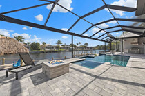 luxury villa in Florida